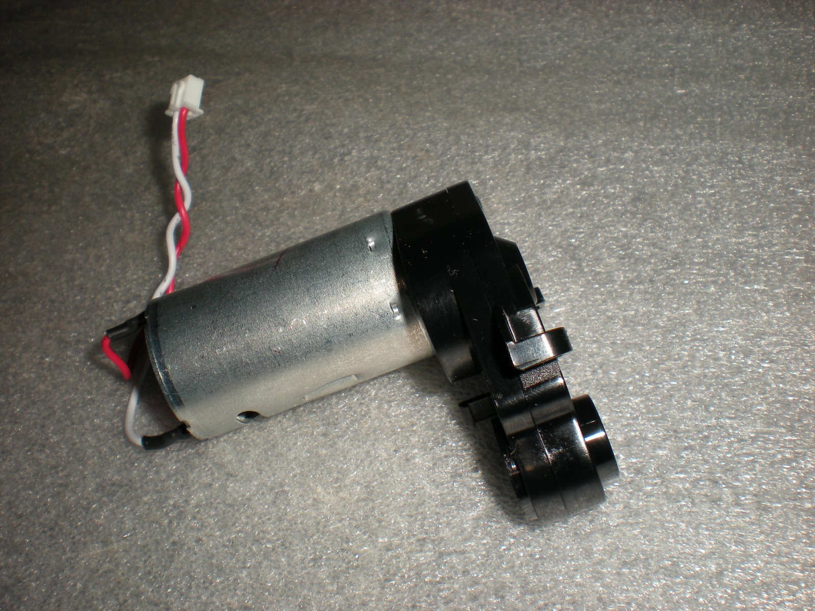 OEM iRobot Roomba 105 Combo Robot Vacuum & Mop Cleaning Head Roller Brush Motor