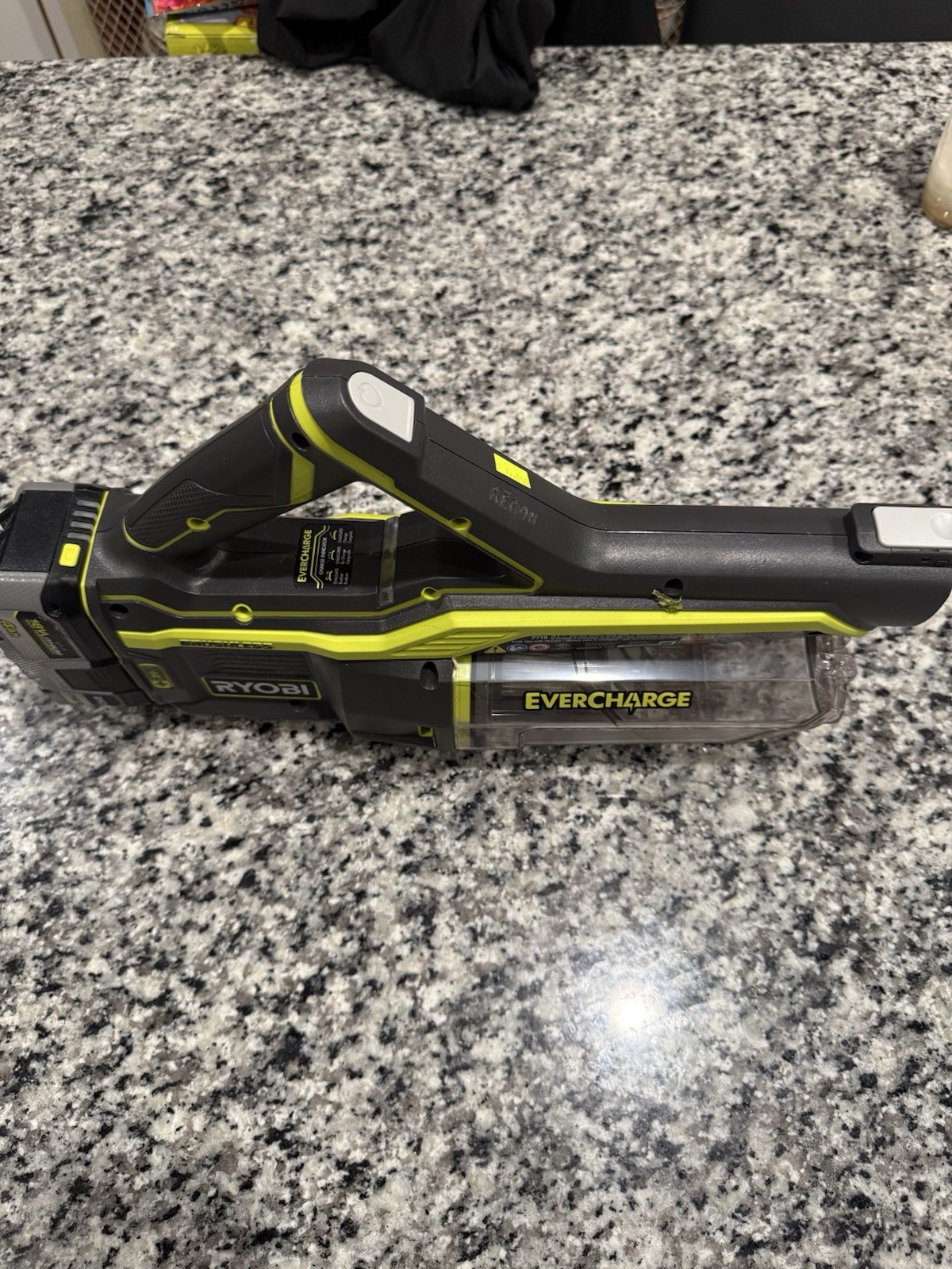 RYOBI ONE+ EVERCHARGE 18V Brushless Cordless Bagless Handheld Vacuum+Battery