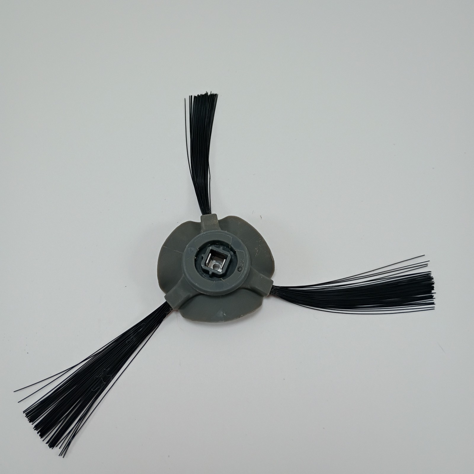 Shark MATRIX Robot Vacuum UR2360EEUS Side Brush 3-arm Spinning REPLACEMENT PART