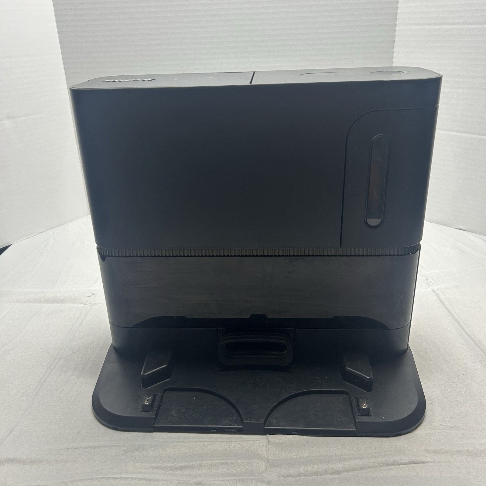 Shark AI Ultra Robot Vacuum Self-Empty Base UR250BE0US Black With Charging Base