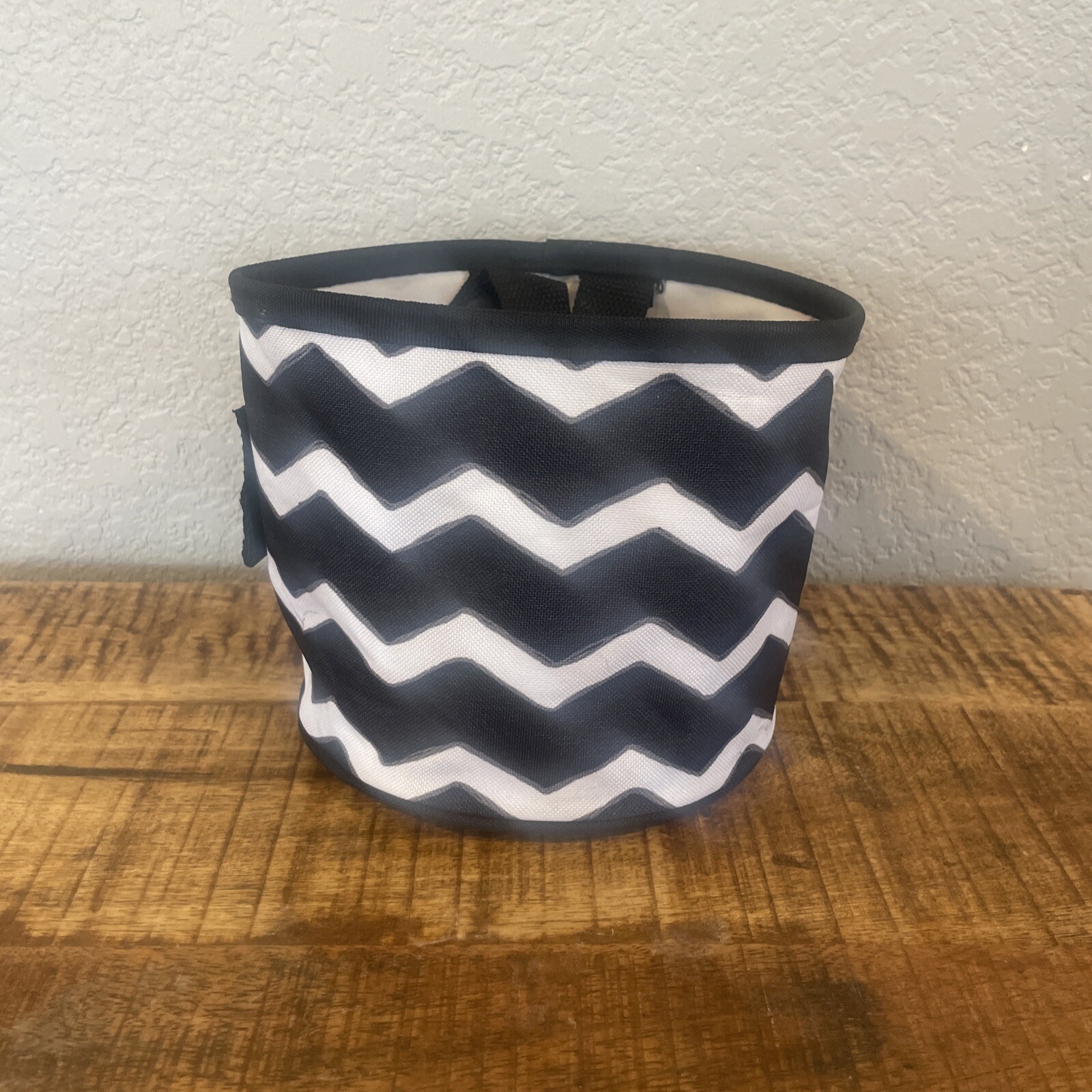 Thirty One 31 OH-SNAP BIN in BLACK CHEVRON organizing storage retired print