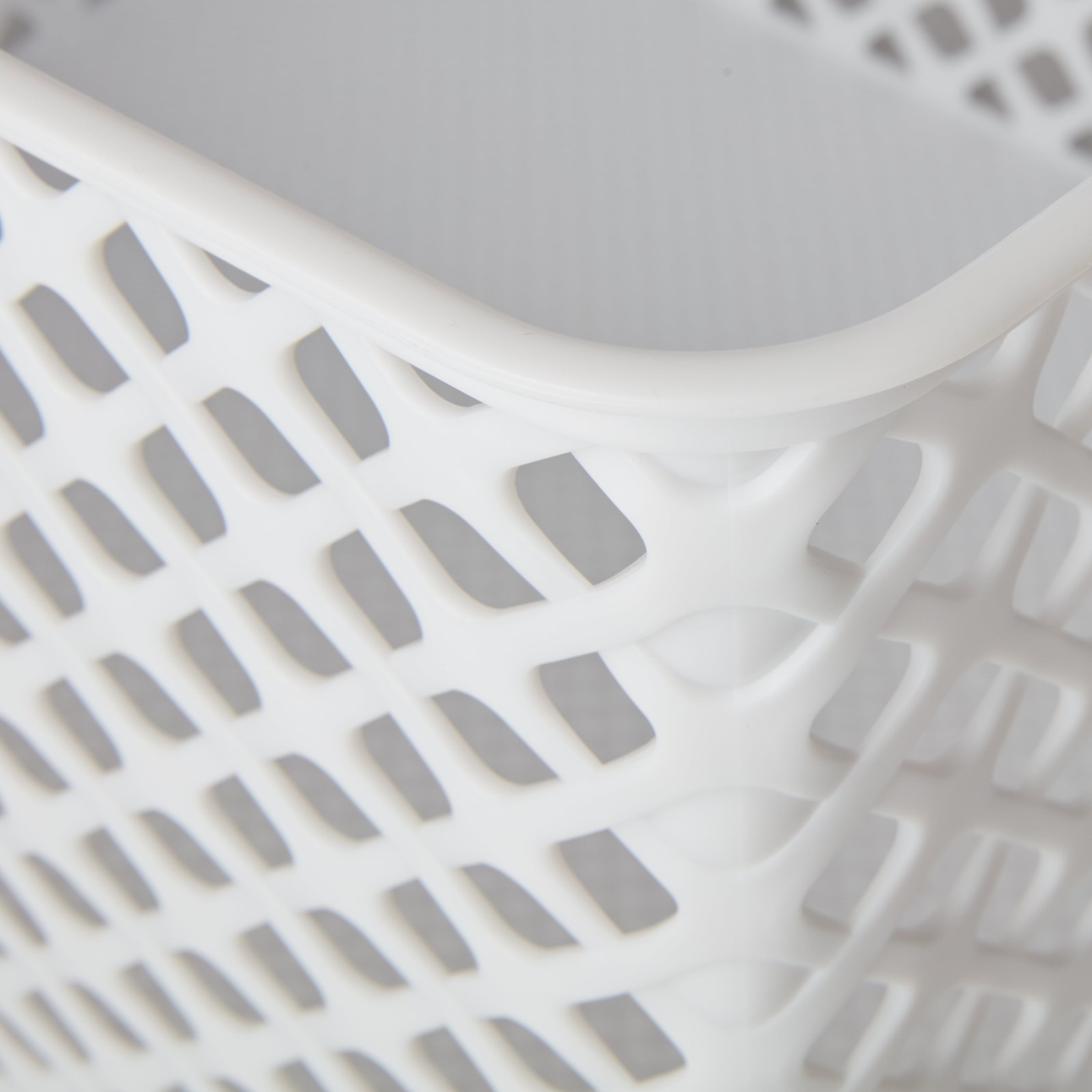 Large White Decorative Plastic Storage Basket, 14.7 in x 12 in x 8.5 in