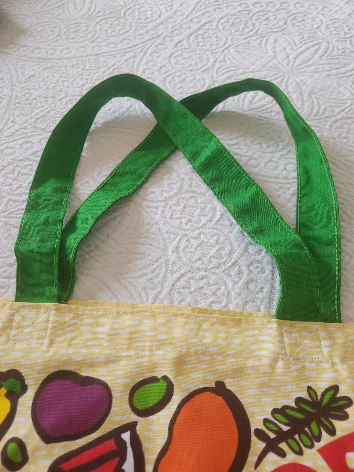 Trader Joe’s Reusesble Canvas Tote Grocery Bag Fruita And Vegetables VGC Clean