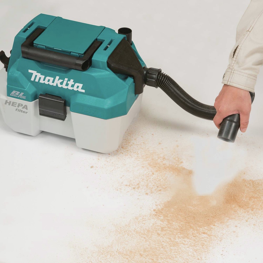 Makita XCV11Z 18V LXT Li-Ion HEPA Dust Extractor/Vacuum (Tool Only) New