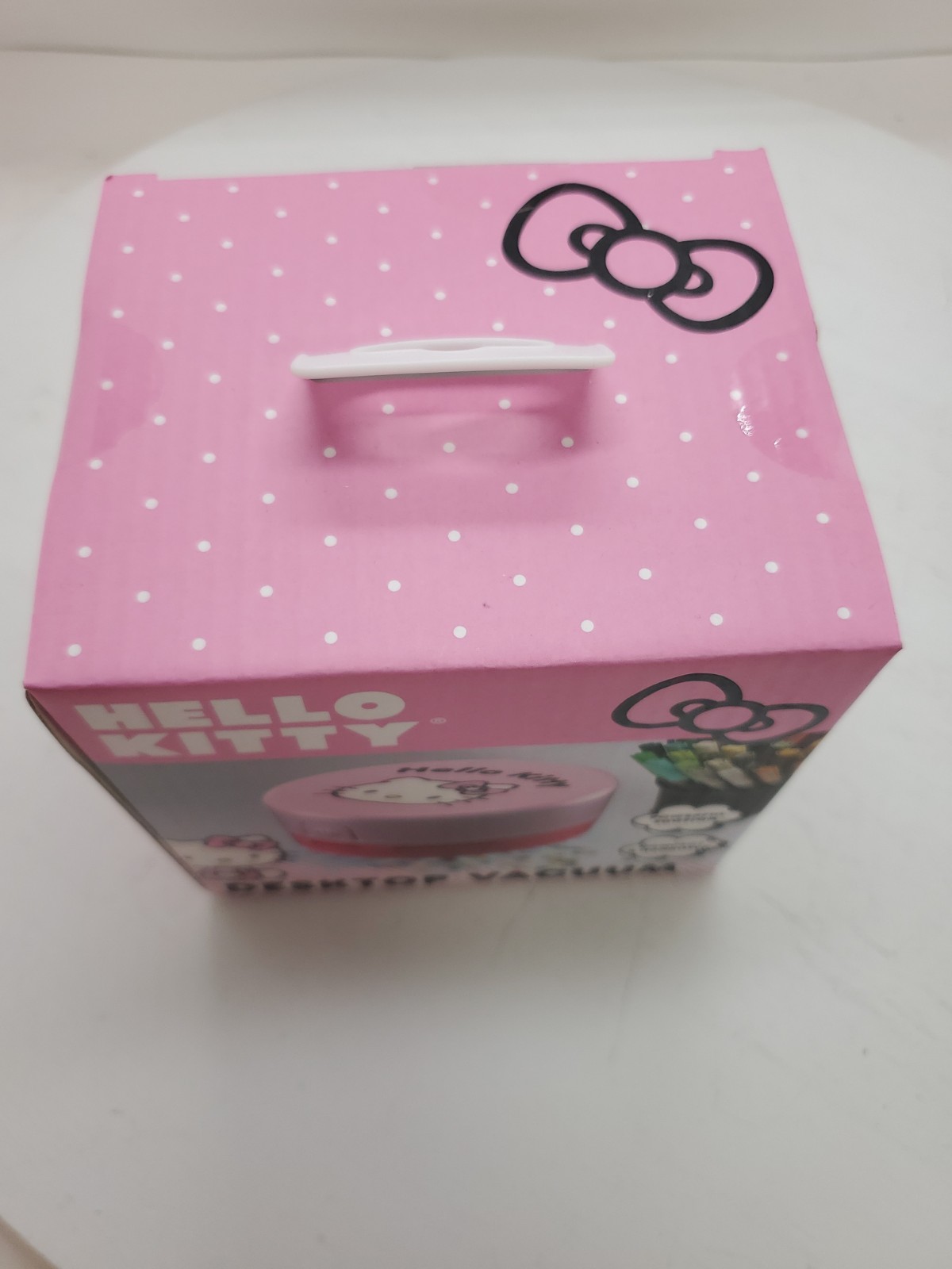 Sanrio Hello Kitty Desktop Vacuum Battery Powered Compact Handheld New Cute Gift