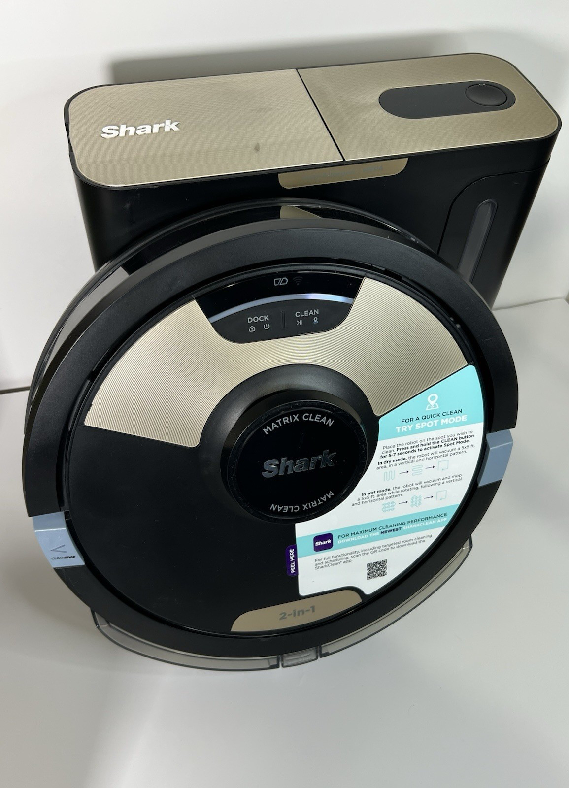 Shark Matrix Plus Robotic Vacuum & Mop AV2610BTUS T3 Self-Empty HEPA Black