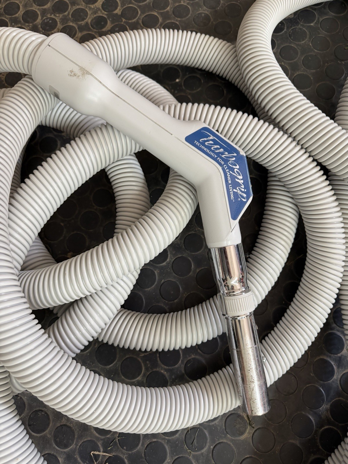 Genuine Vacuflo 30′ Turbogrip Low Voltage Central Vacuum Hose Only