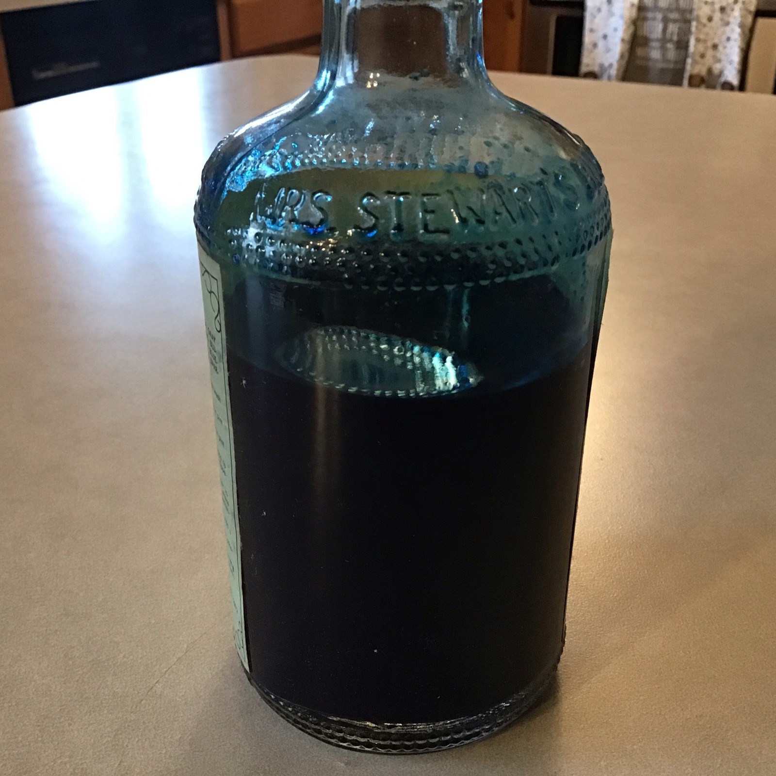 Vintage 1963 Mrs. Stewart’s Liquid Bluing Embossed Glass Bottle 10 oz