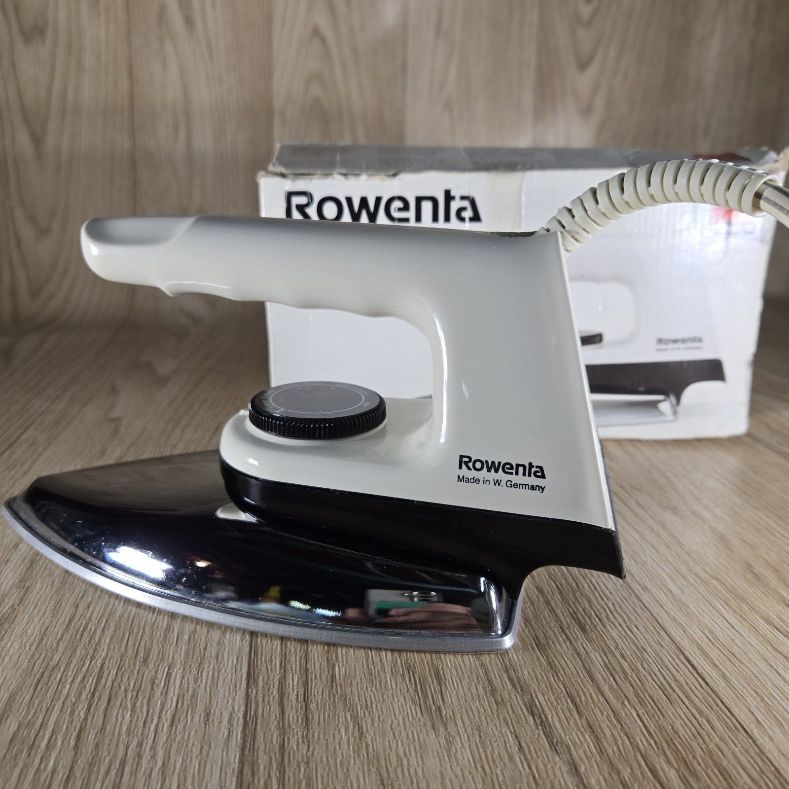 Vintage Rowenta Dry Iron LA-12 – 220/240V Plug – Made In West Germany – RARE