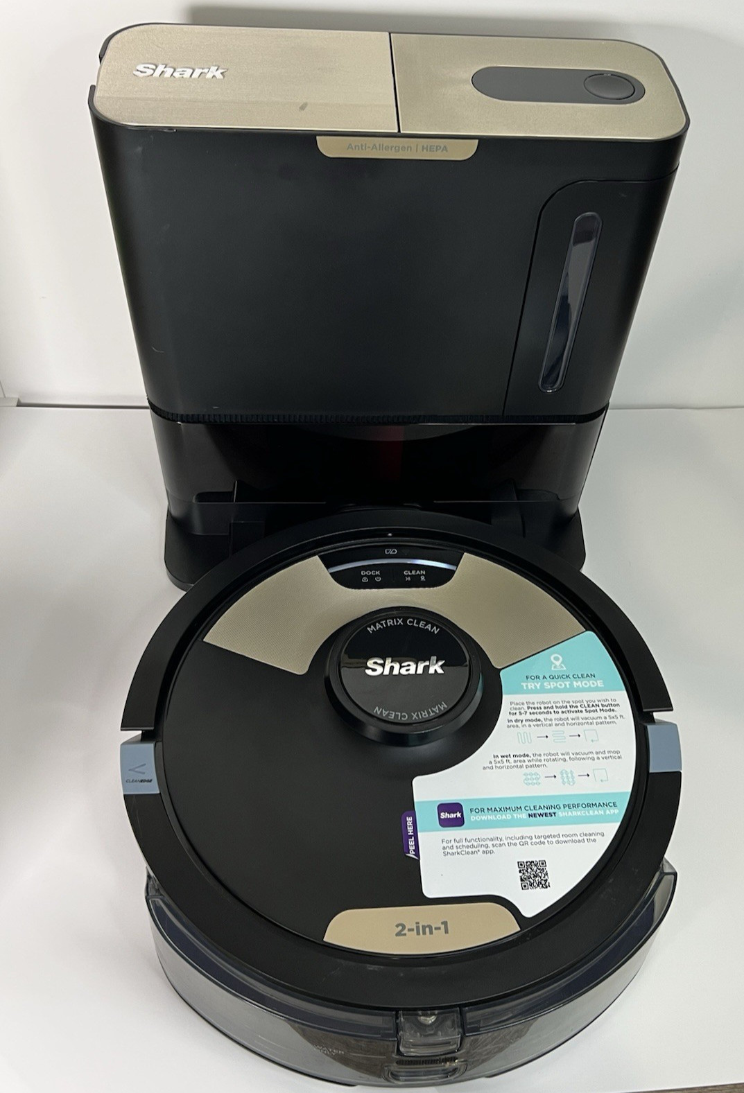Shark Matrix Plus Robotic Vacuum & Mop AV2610BTUS T3 Self-Empty HEPA Black