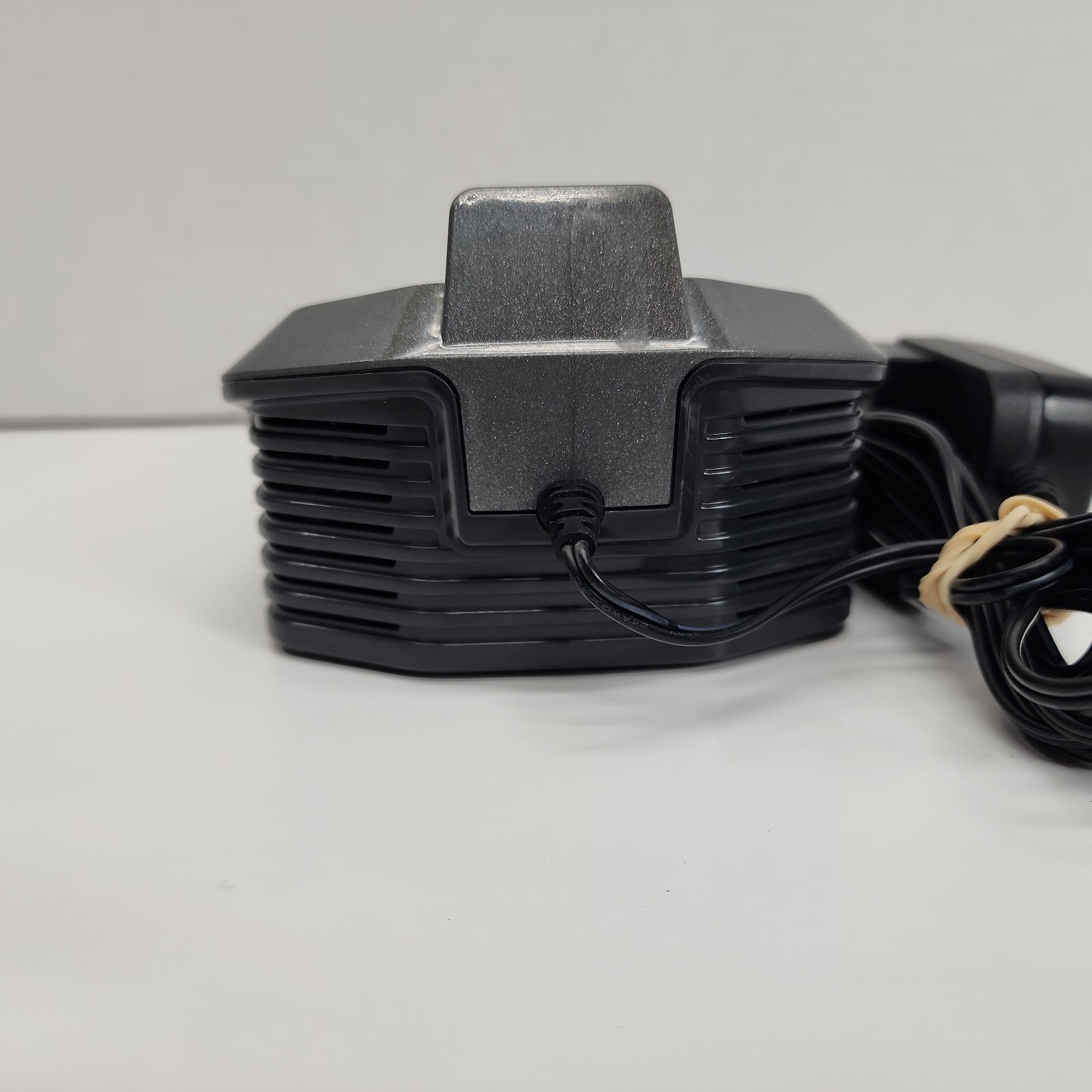 HOOVER BATTERY CHARGER BH03220 FOR BATTERIES BH03100/BH03120 Only