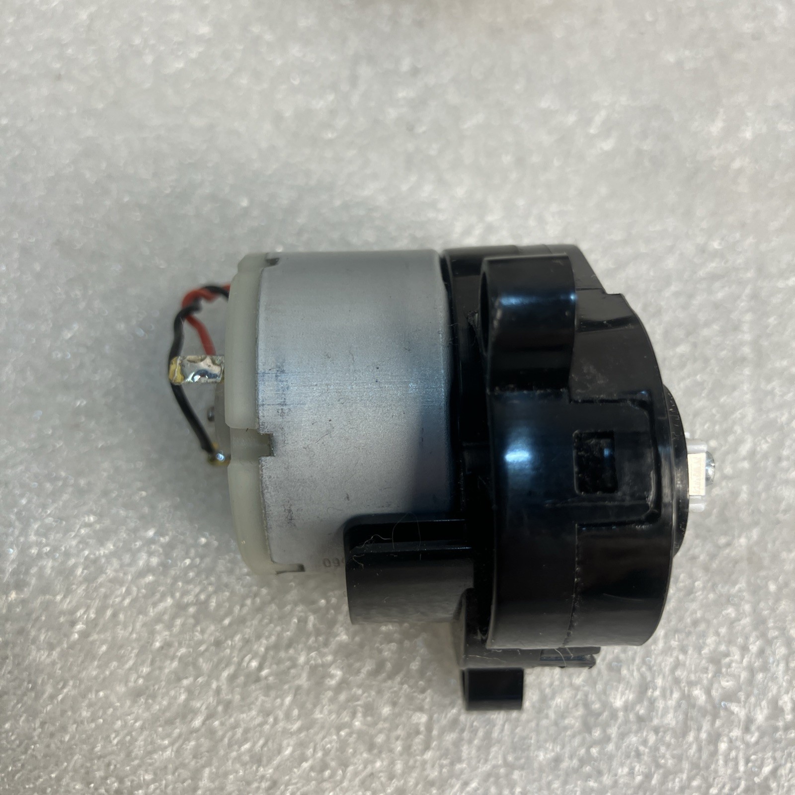 MAMNV BR151 Robot Vacuum and Mop part, Motor of the Right and Left Side Brushes