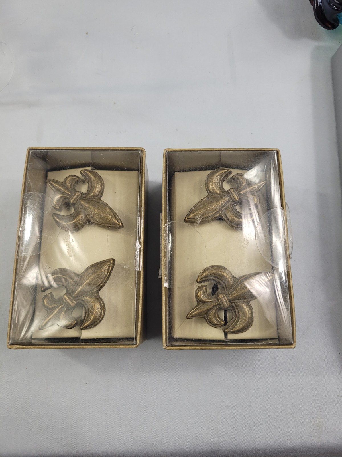 SPI Decor Hardware Picture Hanger Collection Brass 2-2Pack. 92