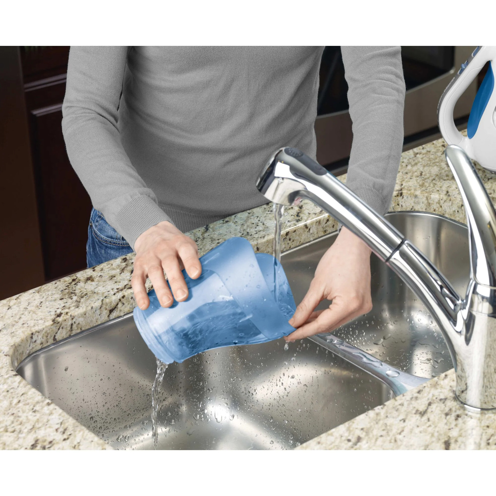 BLACK+DECKER dustbuster® Handheld Vacuum – HHVI320JR02