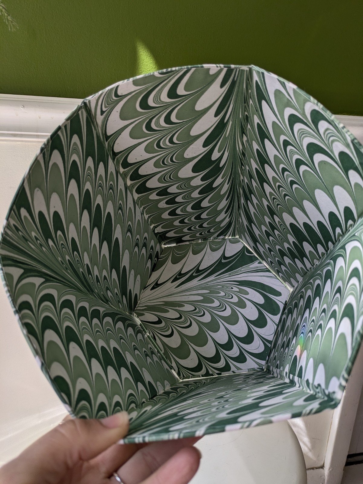 Retro Weezie Marble Green Scalloped Waste Basket Collapsable Trash Bin