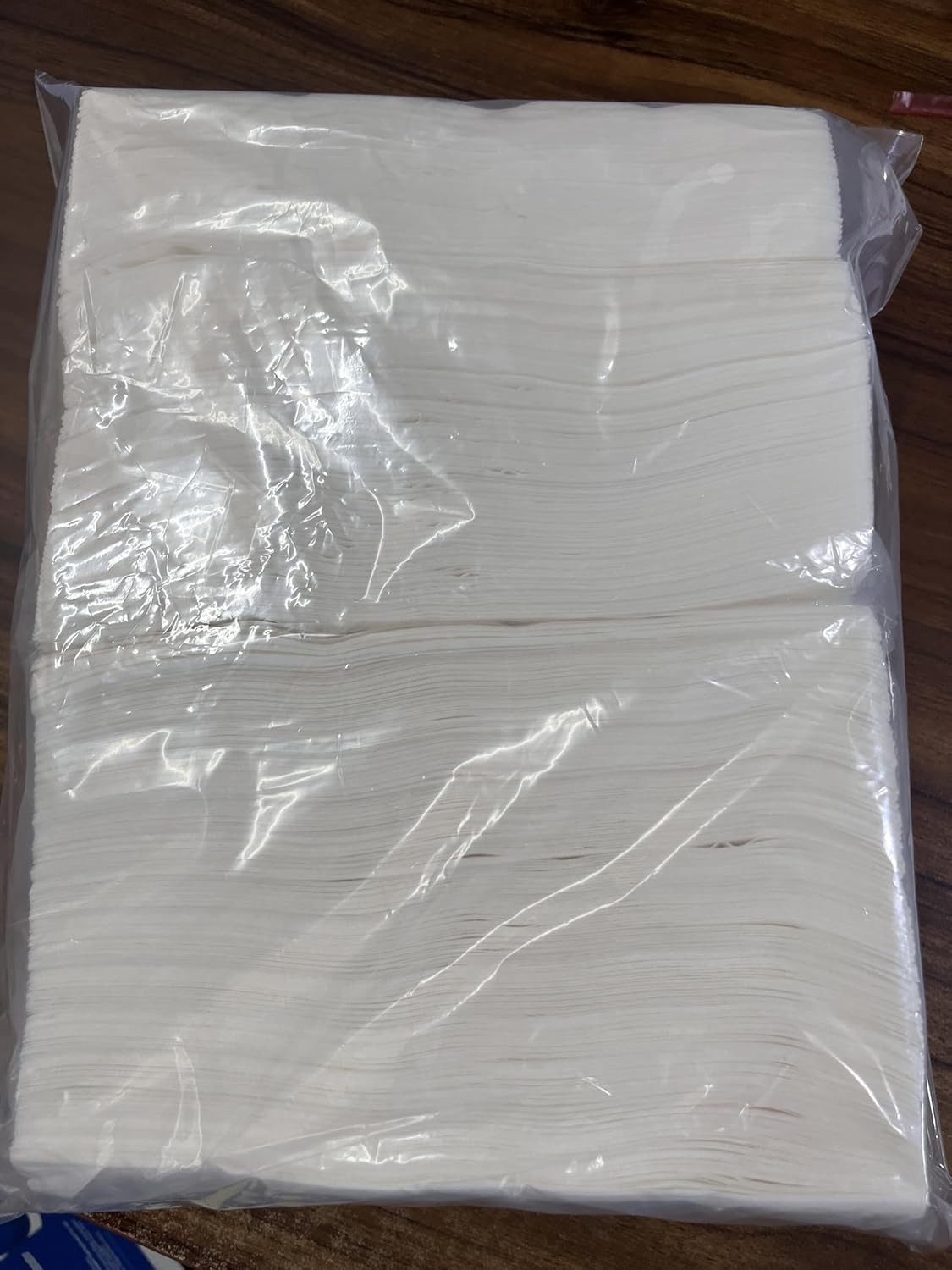 JEBBLAS Disposable Guest Towels, 7.8” X 15.7”inches, 200 Count