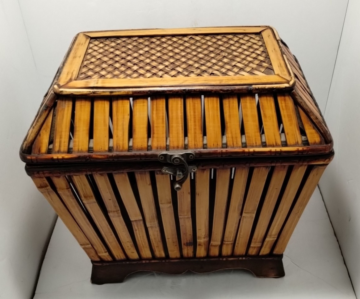 Bamboo Basket Container w/ Metal Latch 12 In High x 10 In Length Vintage China