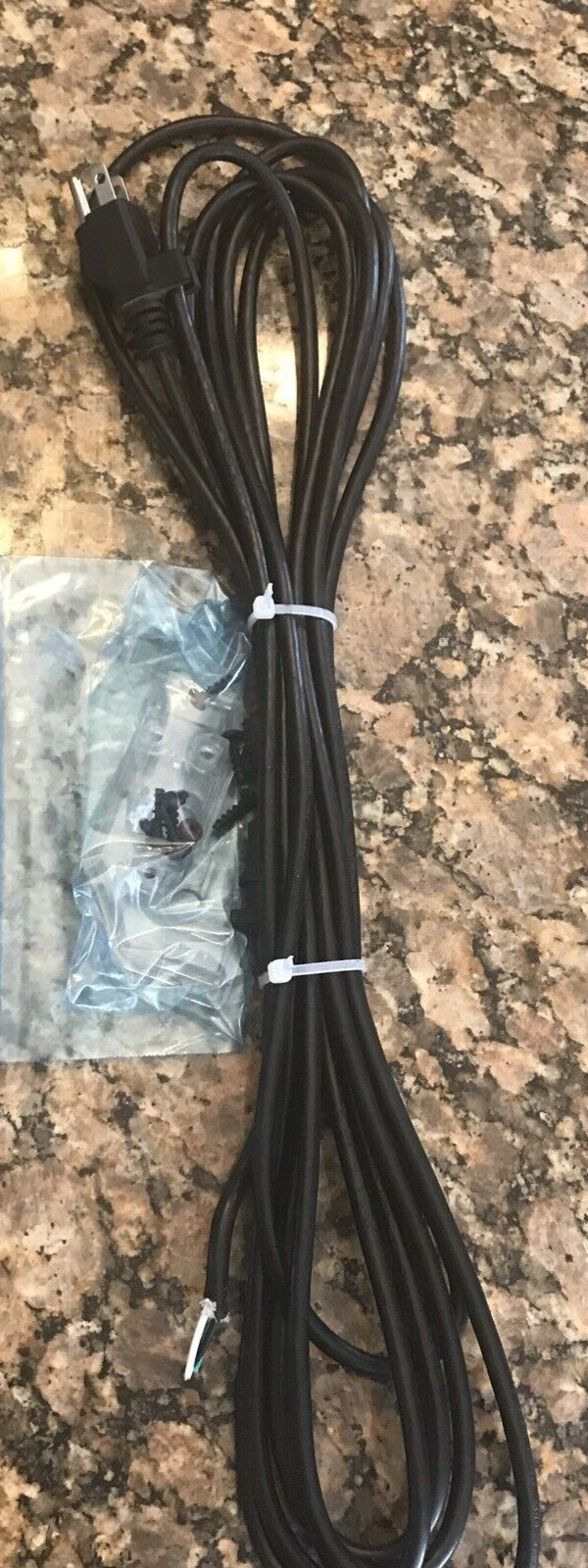 Hoover Carpet Cleaner Model FH50150/ 120V/ 60Hz./ 10.0 A/ Power Cord With Cover