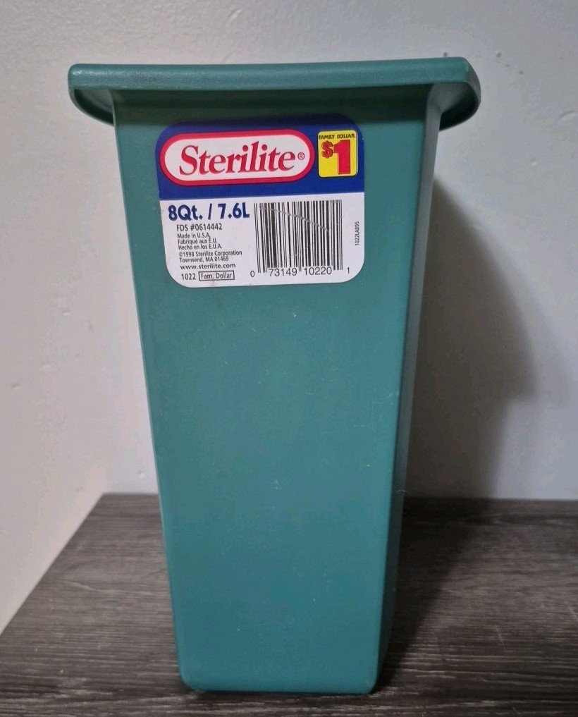Vintage 1998 Sterilite 8qt/7.6L Green Trashcan NWT Retro