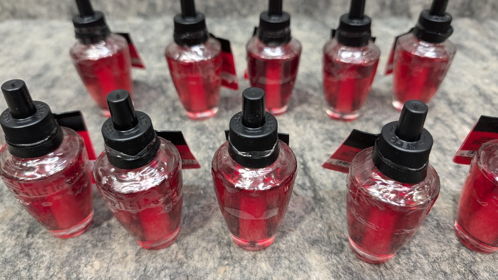 🔥10 + 1🔥 Bath & Body Works Wallflower WINTER CANDY APPLE Bulbs 0.8 fl oz