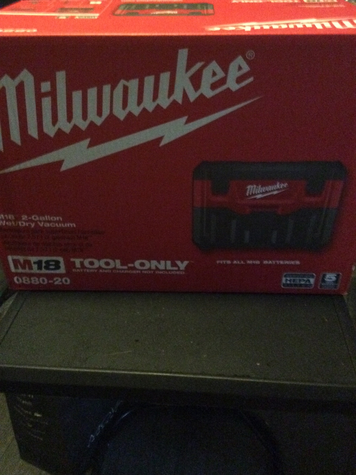 Milwaukee 0880-20 Wet/Dry Vacuum Cleaner
