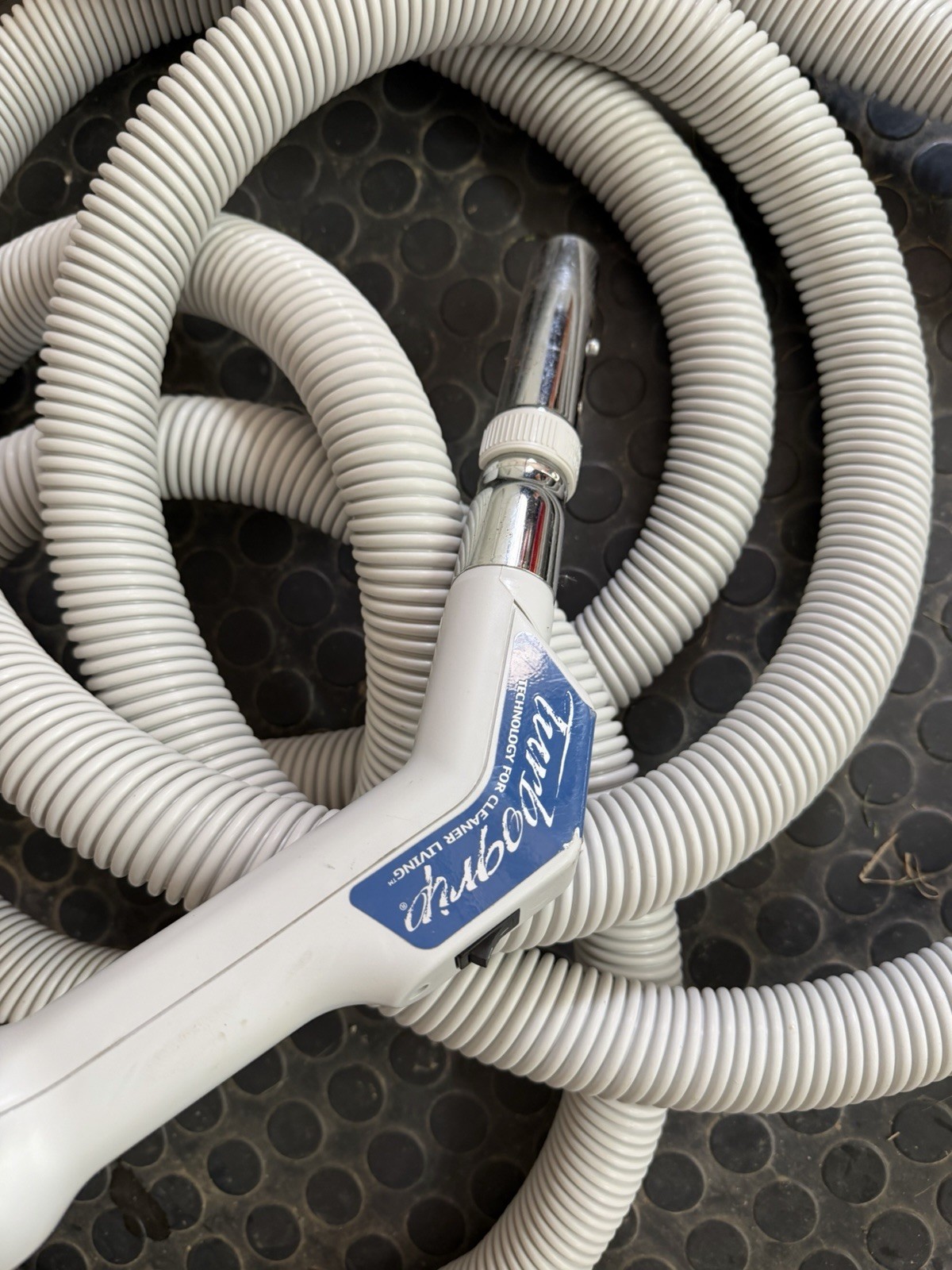 Genuine Vacuflo 30′ Turbogrip Low Voltage Central Vacuum Hose Only