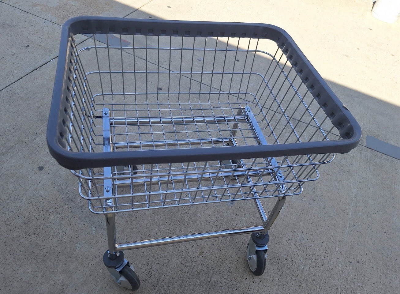 R&B Wire Laundry Cart 1-100CEC Chrome Heavy Duty