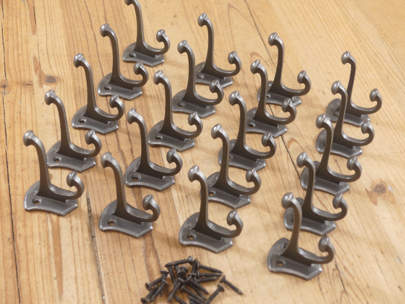 20 PCS Cast Iron Vintage Style Coat Hooks Hat Hook Rack Hall Tree Forged Silver