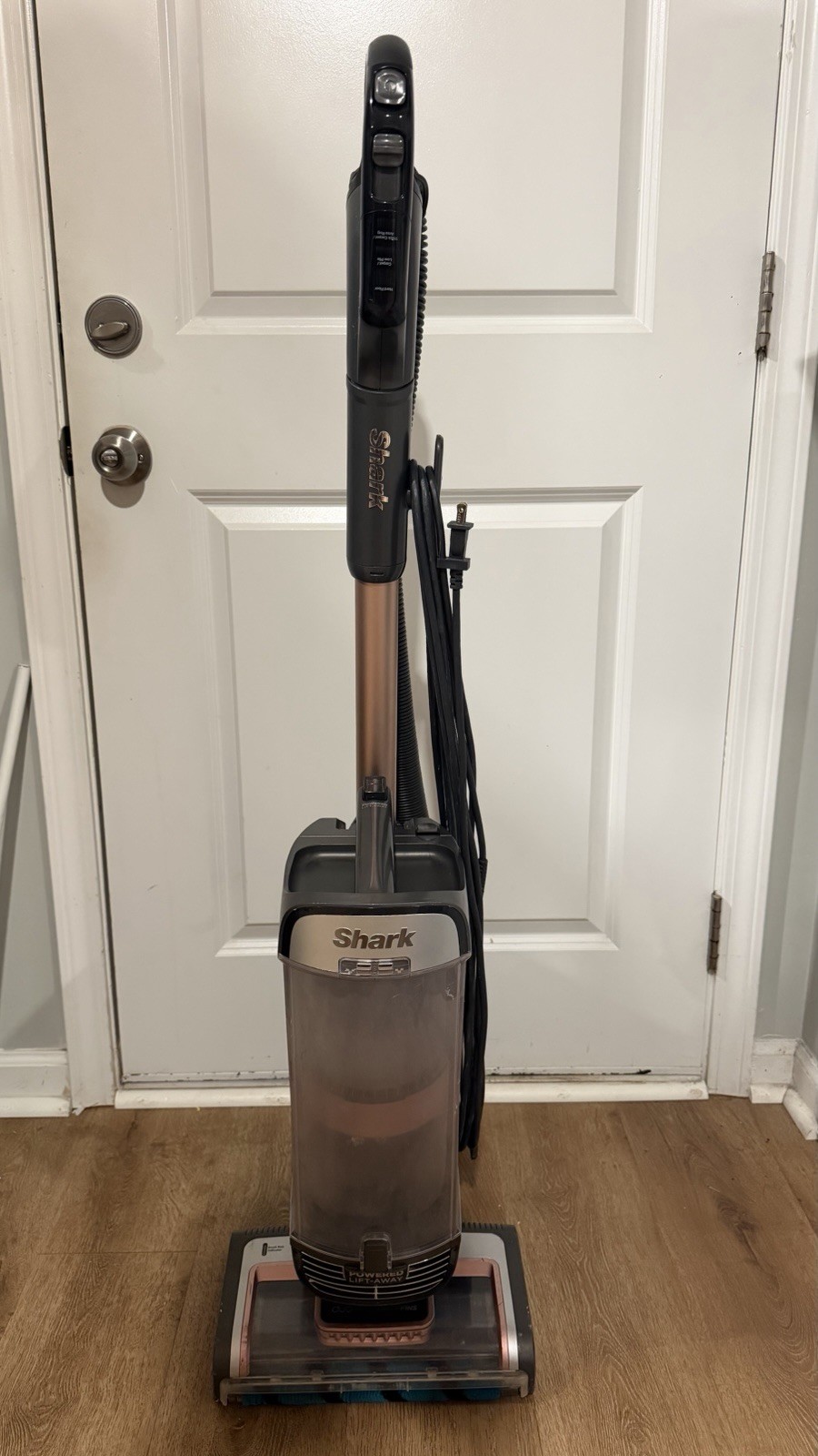Shark AZ2002 Vertex DuoClean PowerFins Upright Vacuum with Powered Lift-away and