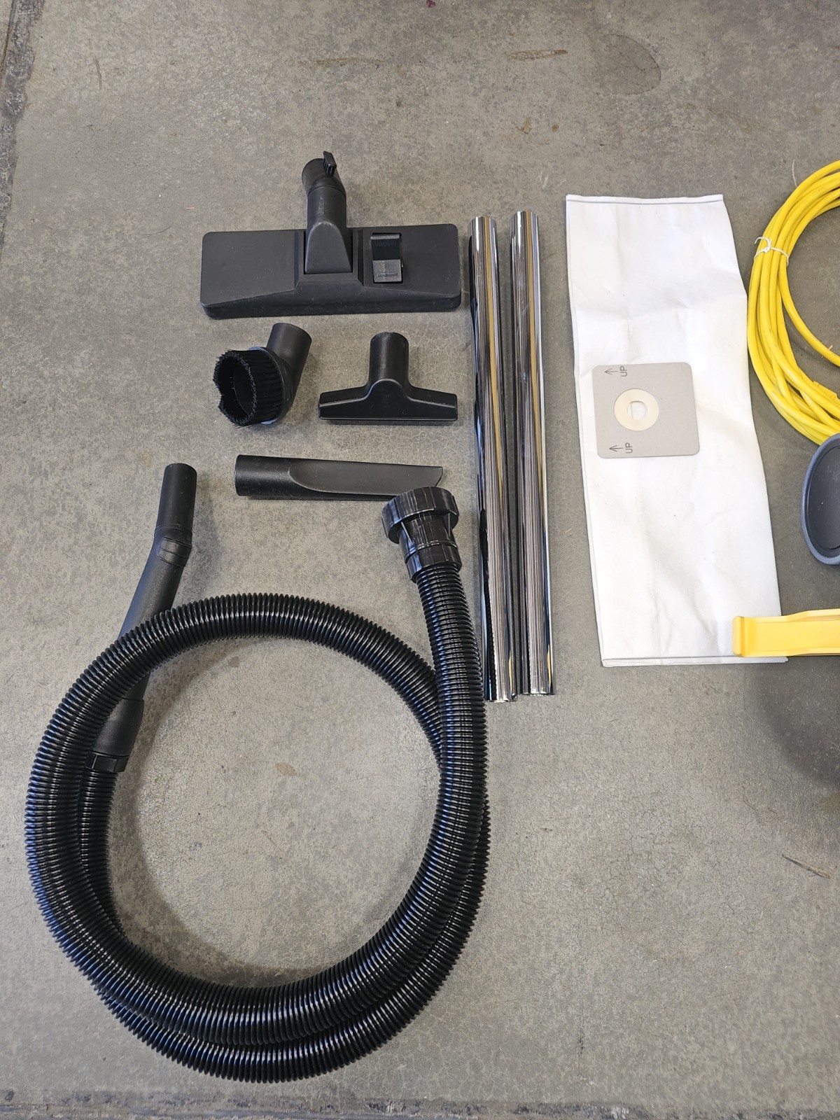 TENNANTCanister Vacuum, 12 gal. CapacityMfr #1252617Zoro #G6175021