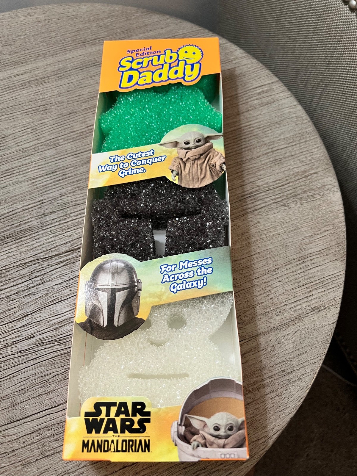 Star Wars Mandalorian Special Edition Scrub Daddy 1 Pack with 3 Designs NIB