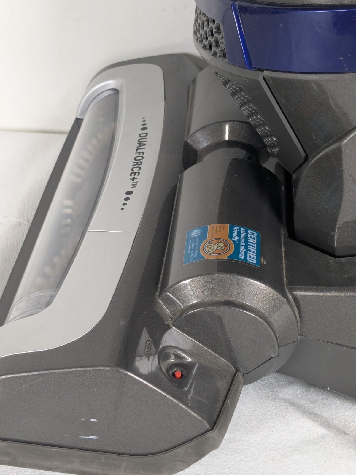 LG KOMPRESSOR LUV300B Dualforce Upright Bagless Vacuum Cleaner