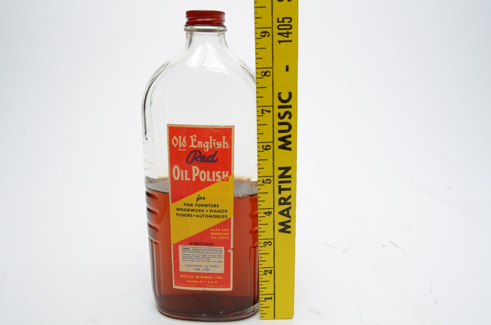 Old English Red Oil Polish Vintage Glass Bottle Approx 50% Full 1.5 Pint READ