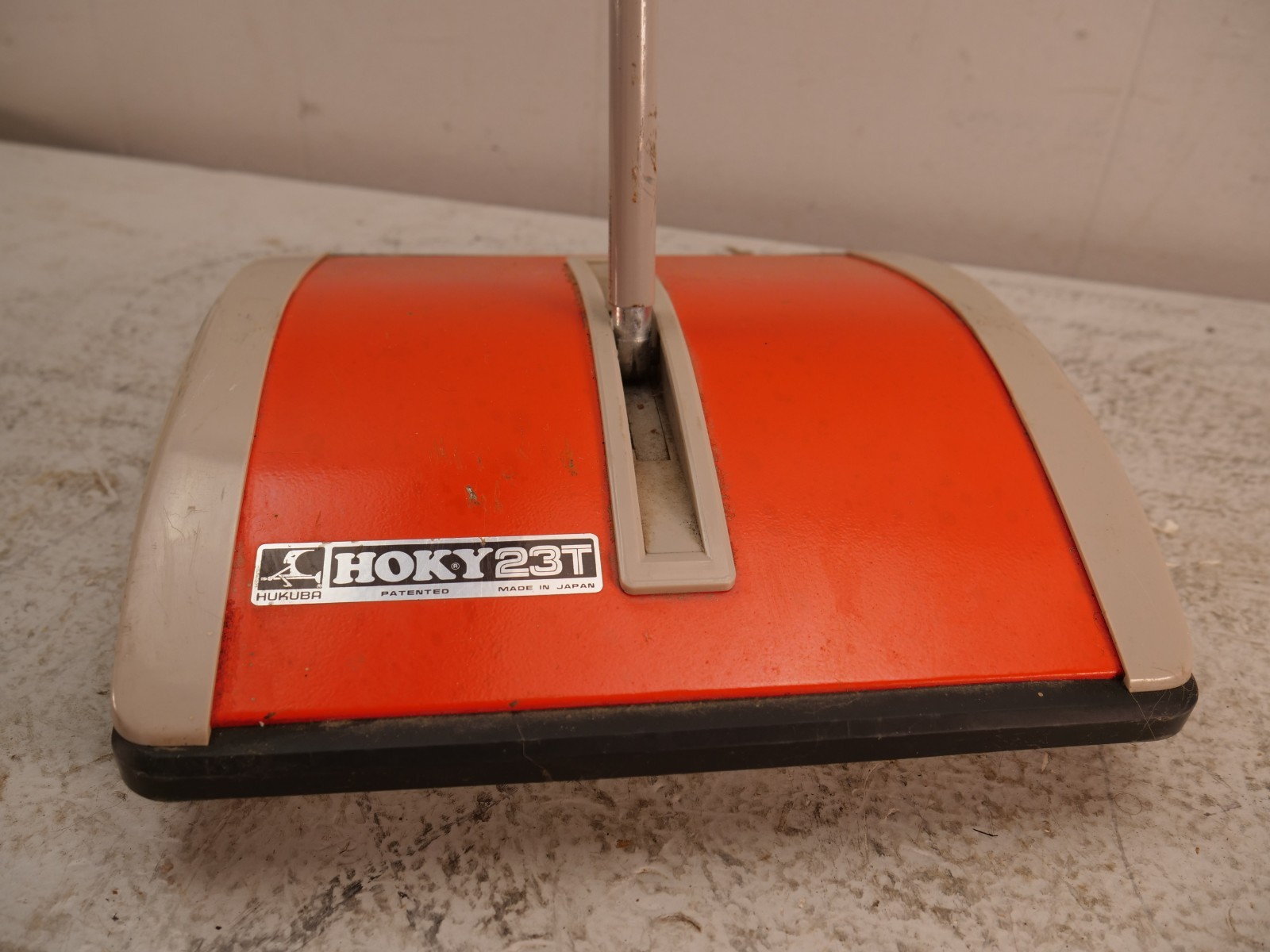 Vtg 70’s Hoky 23T Floor and Carpet Sweeper RotorBrush – Orange