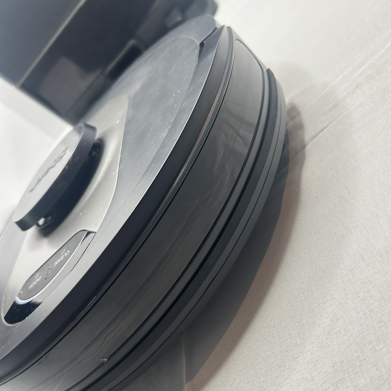 Shark AI Ultra Robot Vacuum Self-Empty Base UR250BE0US Black With Charging Base
