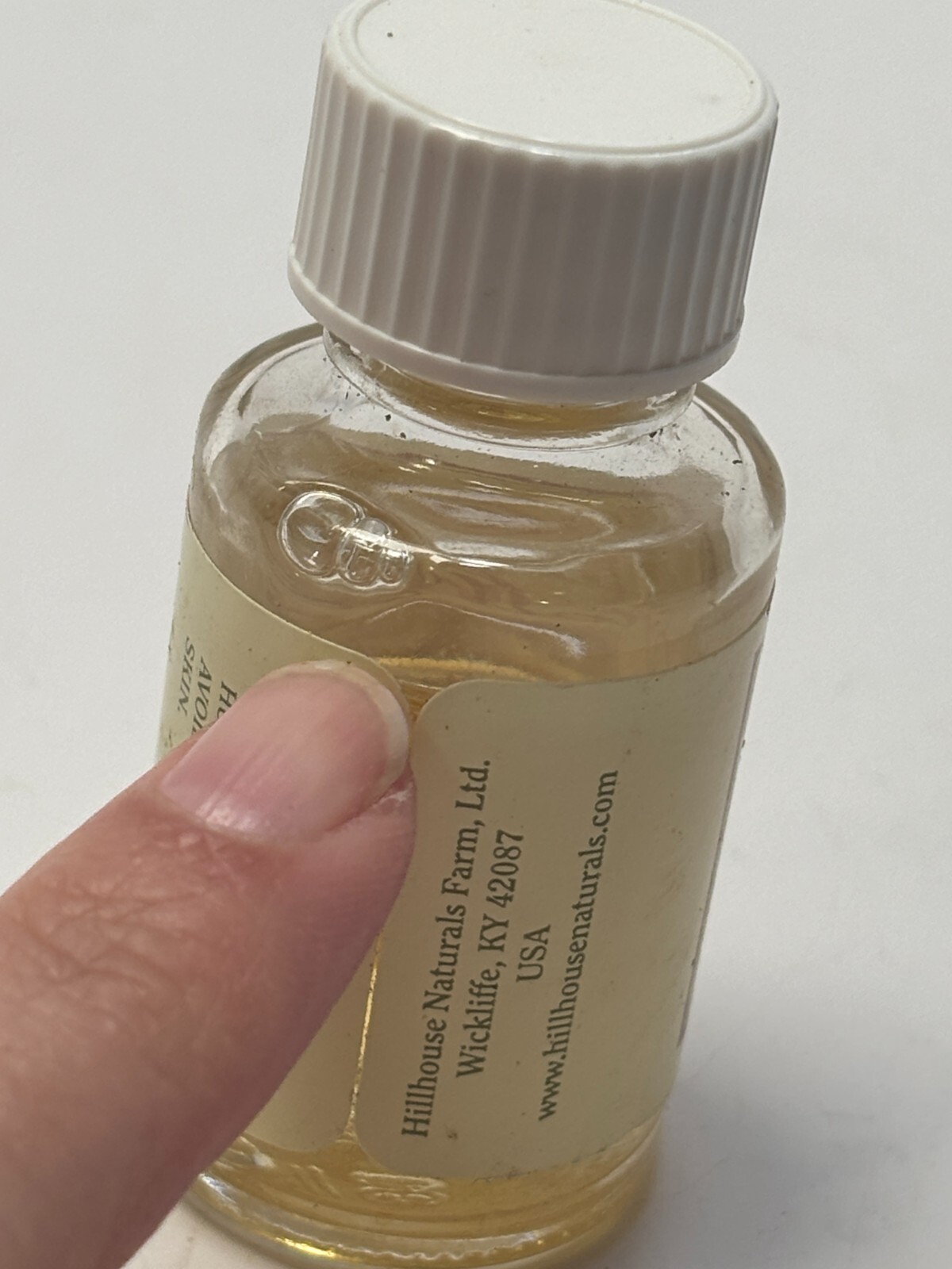 Hillhouse Naturals Fragrance Oil 0.5 Oz. – Vintage Used Holiday Scent Christmas