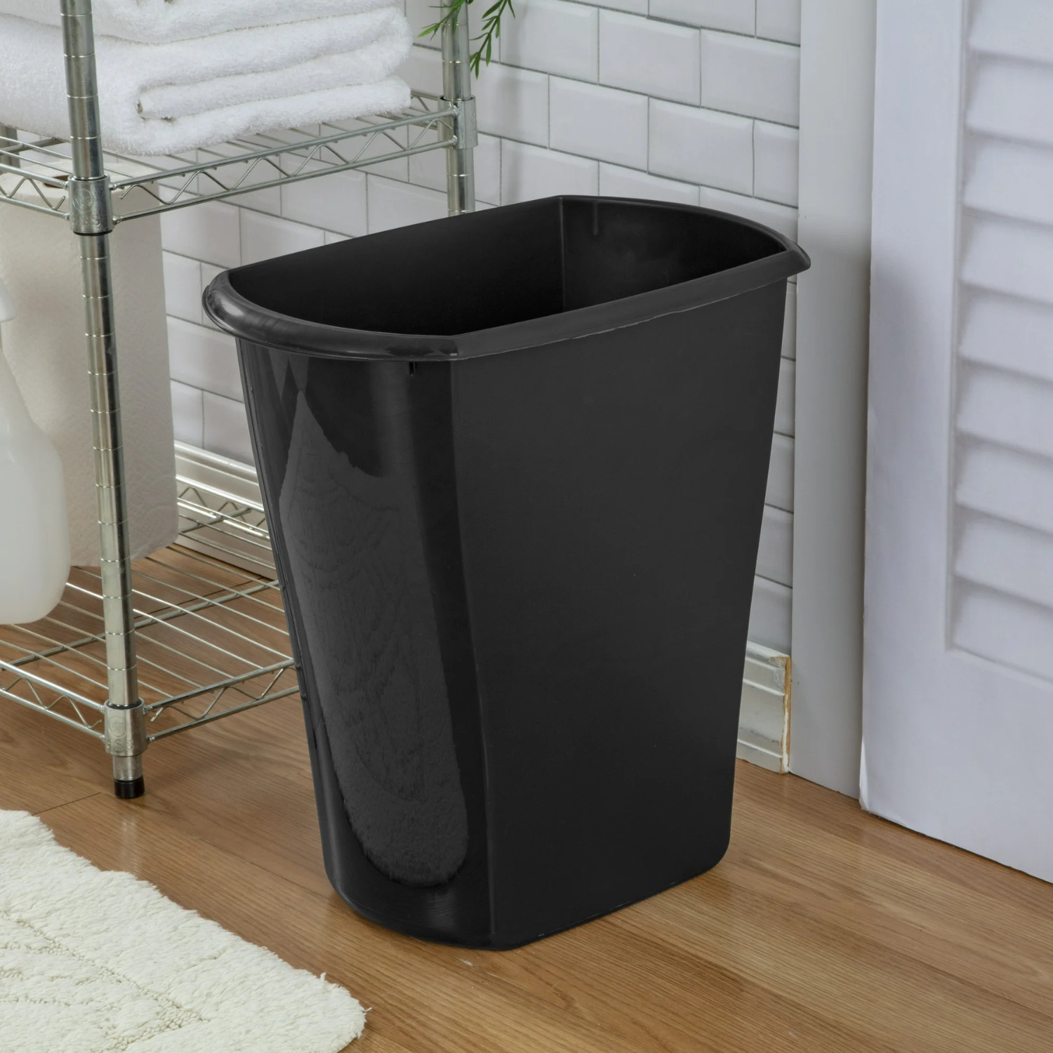 Sterilite Trash Can, Plastic Bathroom or Office Wastebasket, 5.5 Gallon, Black