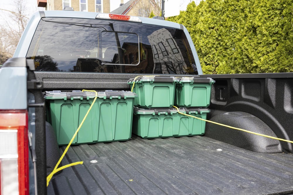 5 Gallon Green Clear Lid Waterproof Industrial Gasketed Tote Garage Storage Box