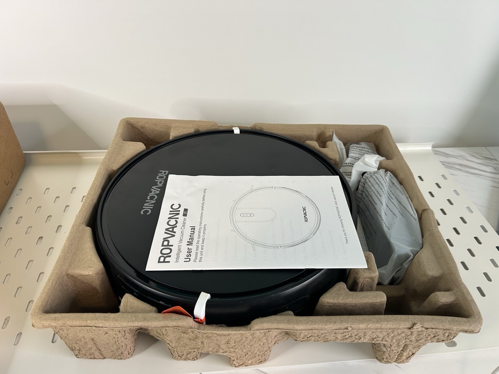 ROPVACNIC 5200Pa Robot Vacuum Mop Combo, App Control, Self-Charging, Black