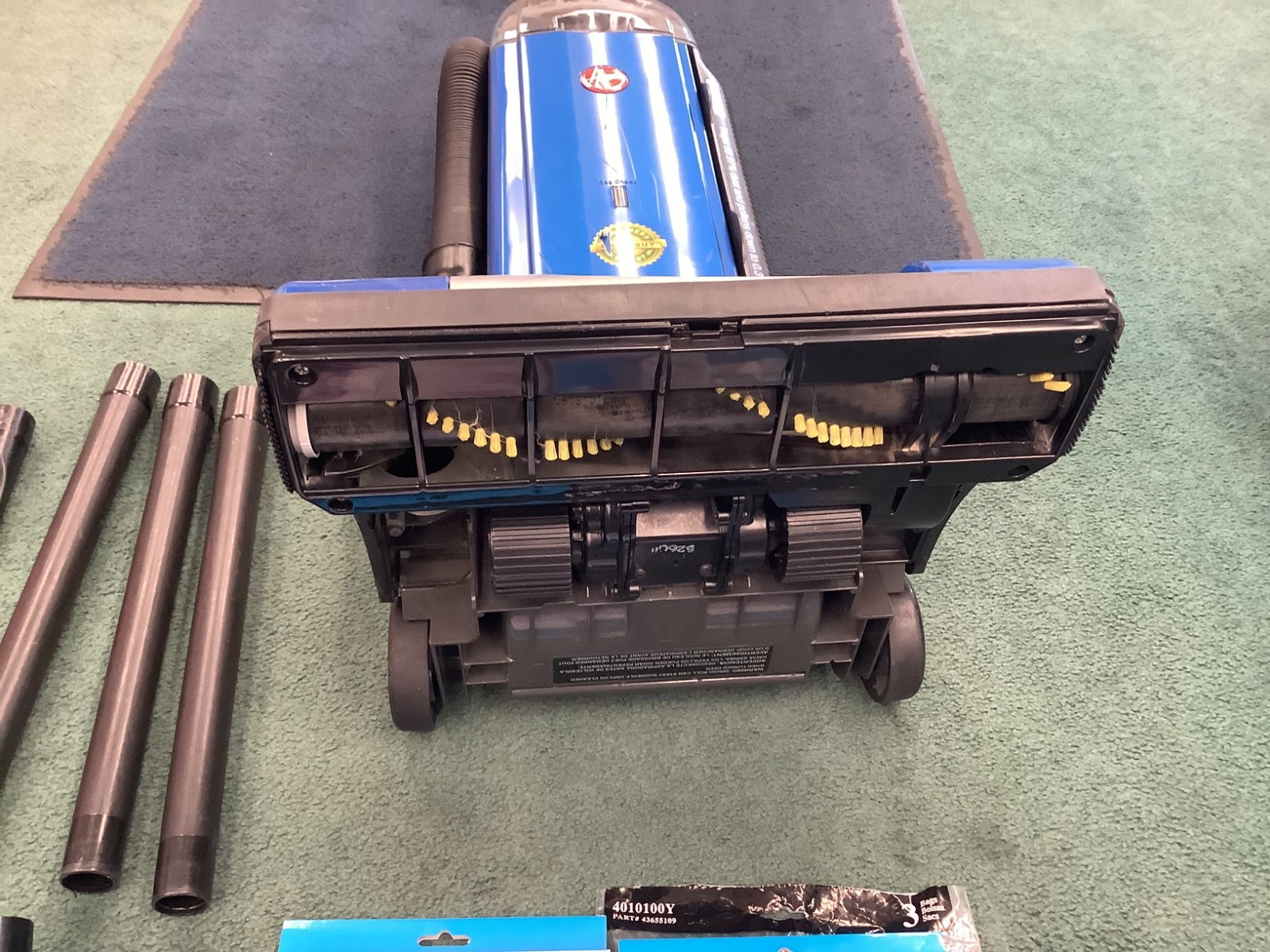 HOOVER WINDTUNNEL SELFPRELLED VACUUM CLEANER MODEL UH6485-900 WITH EXTRAS