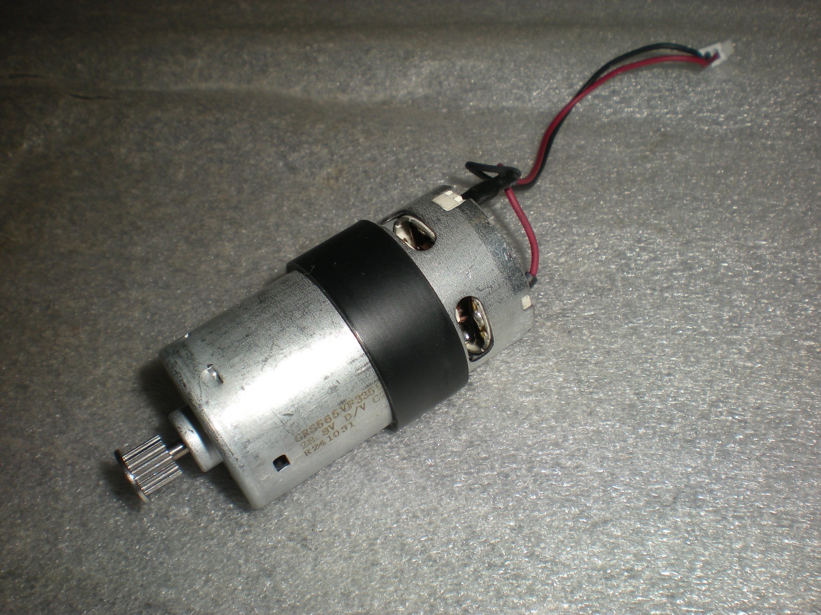 New OEM Eureka Stylus Elite NEC490BL Stick Vacuum Nozzle Head Roller Brush Motor