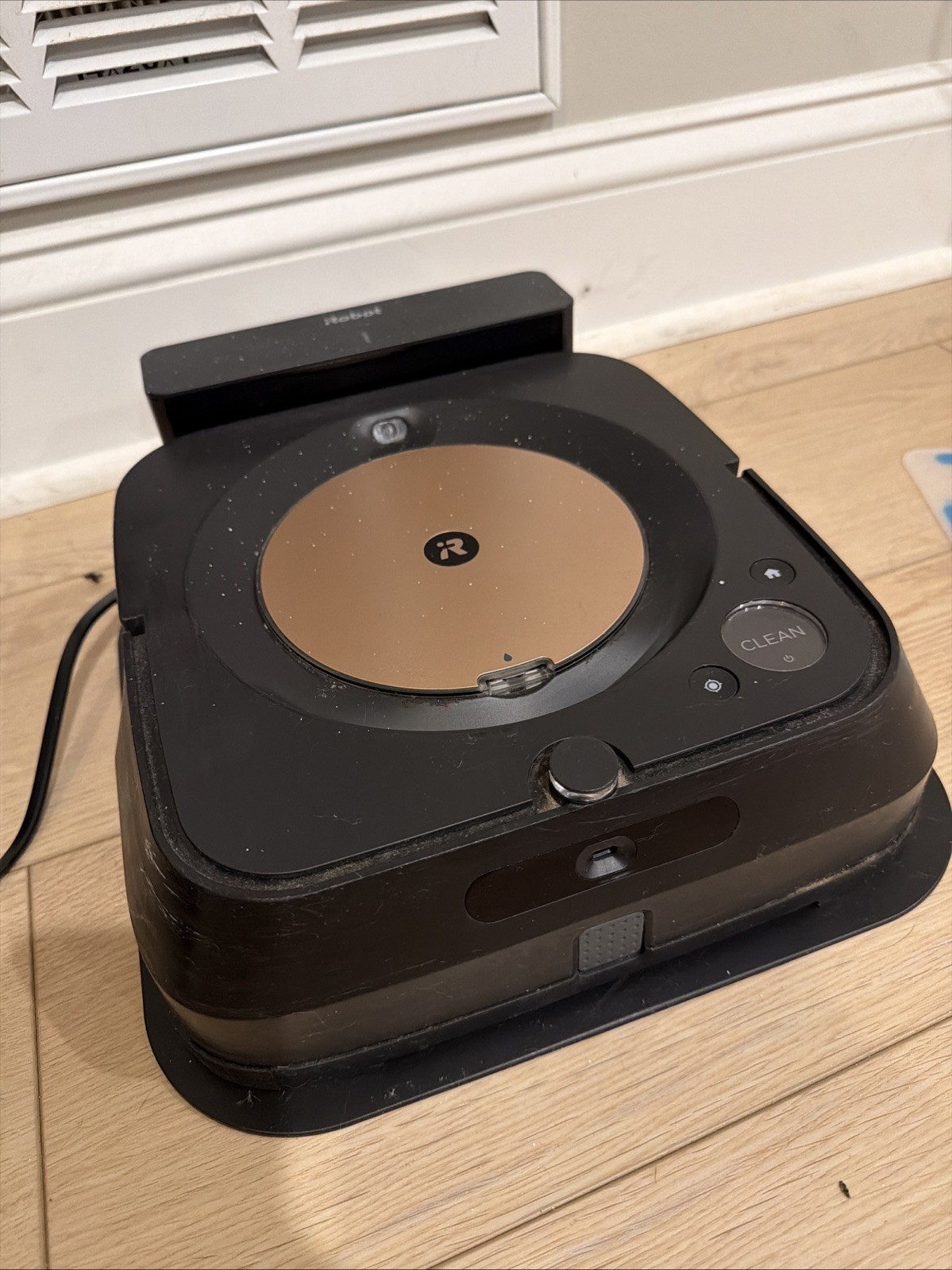 iRobot Braava Jet M6 Ultimate Wi-Fi Connected Robot Mop Black Good Working Order