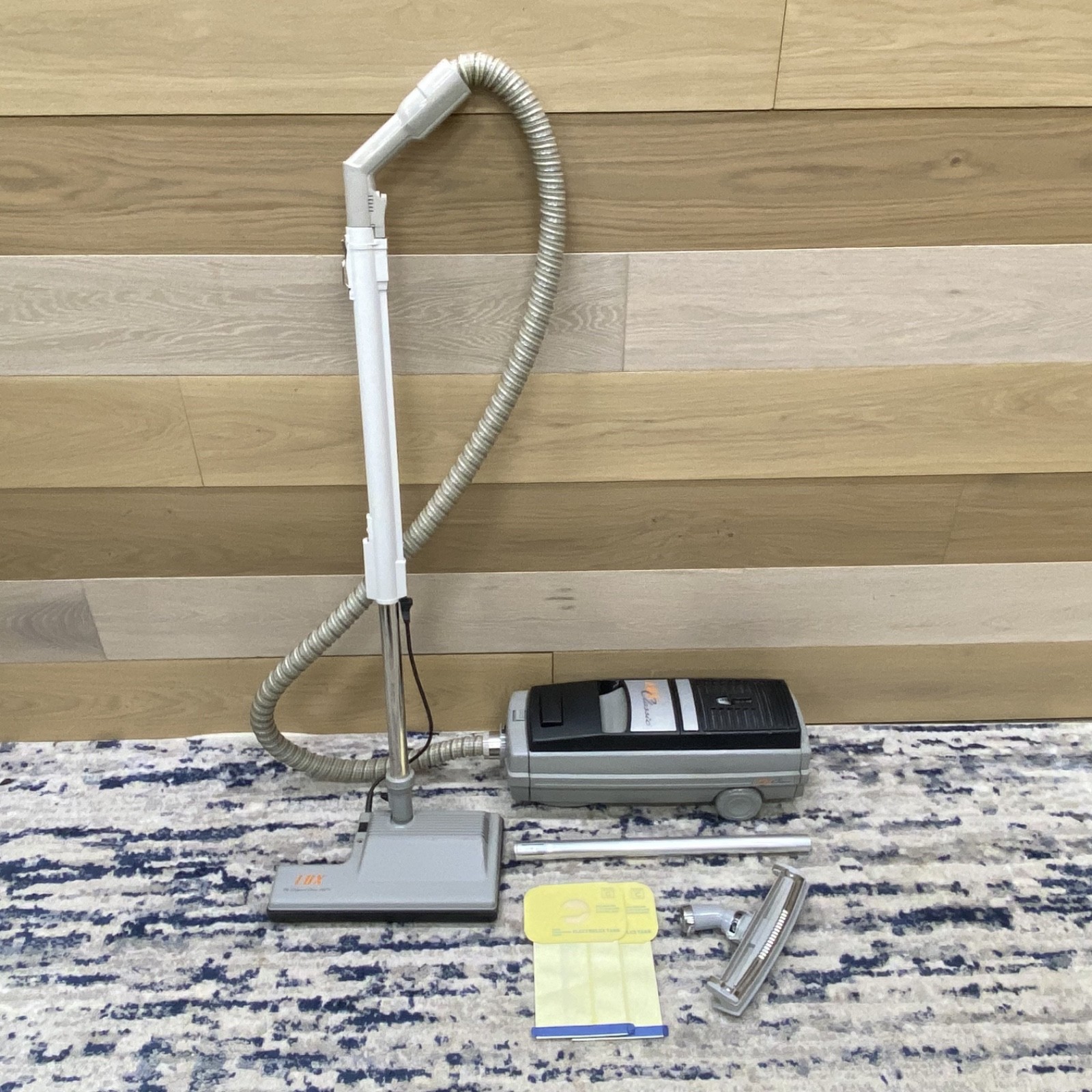 Electrolux Lux Classic Canister Vacuum Cleaner Model C151D with Power Nozzle