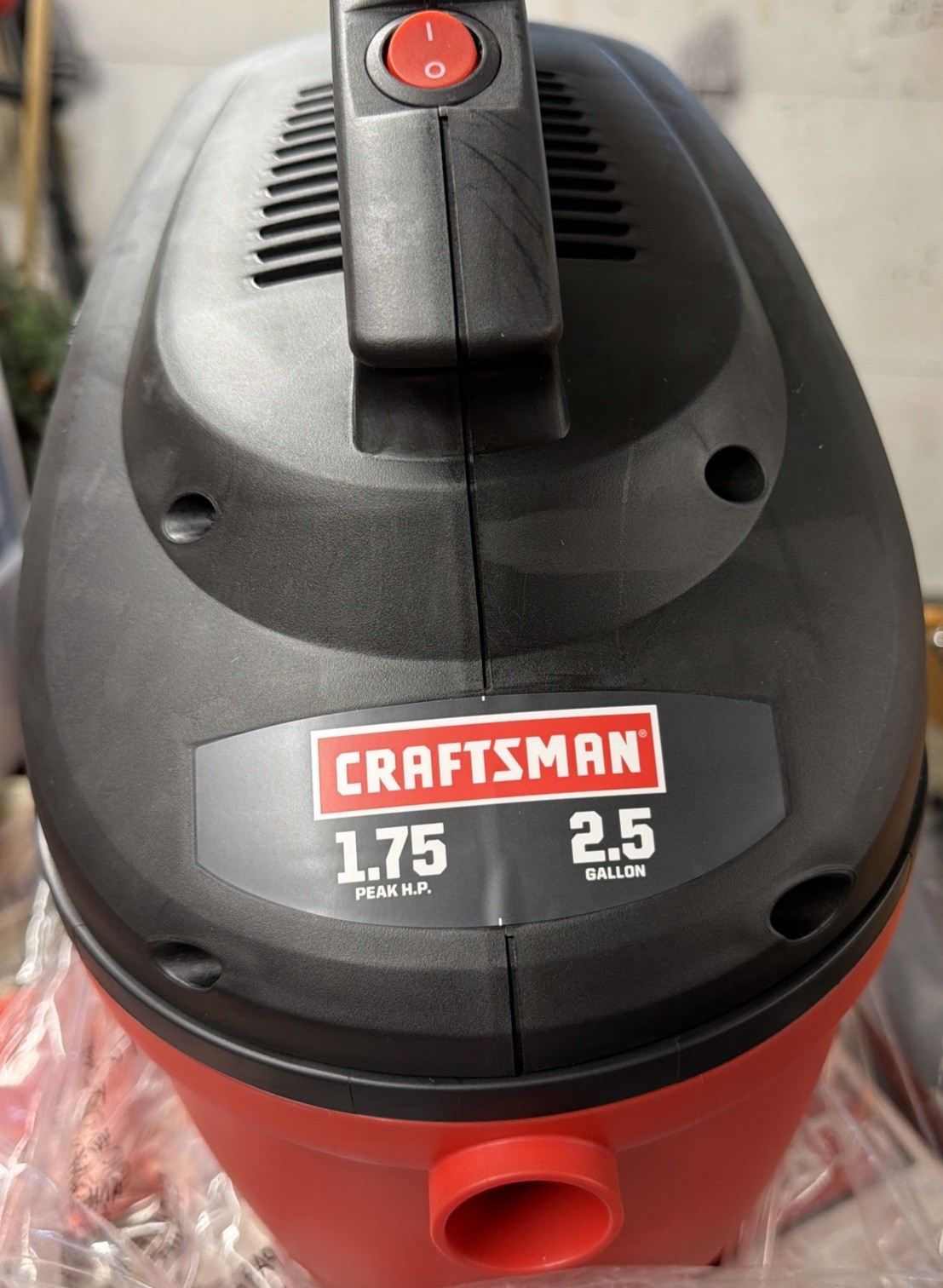 Craftsman Wet/Dry Vacuum, 2.5 Gallon (917611) Portable 1.75 Peak HP