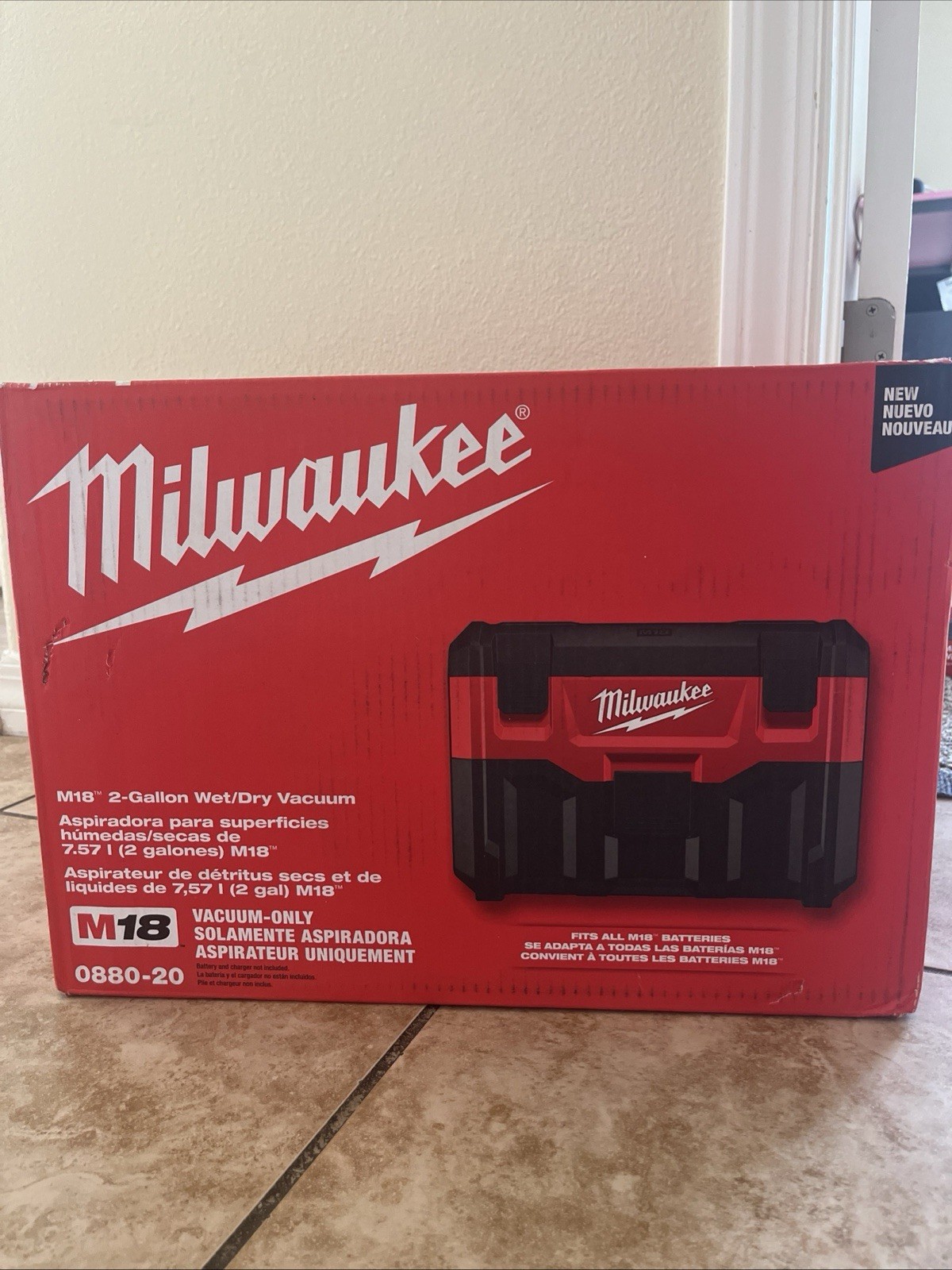 NEW Milwaukee 0880-20 18V Wet/Dry Vacuum Cleaner-Red