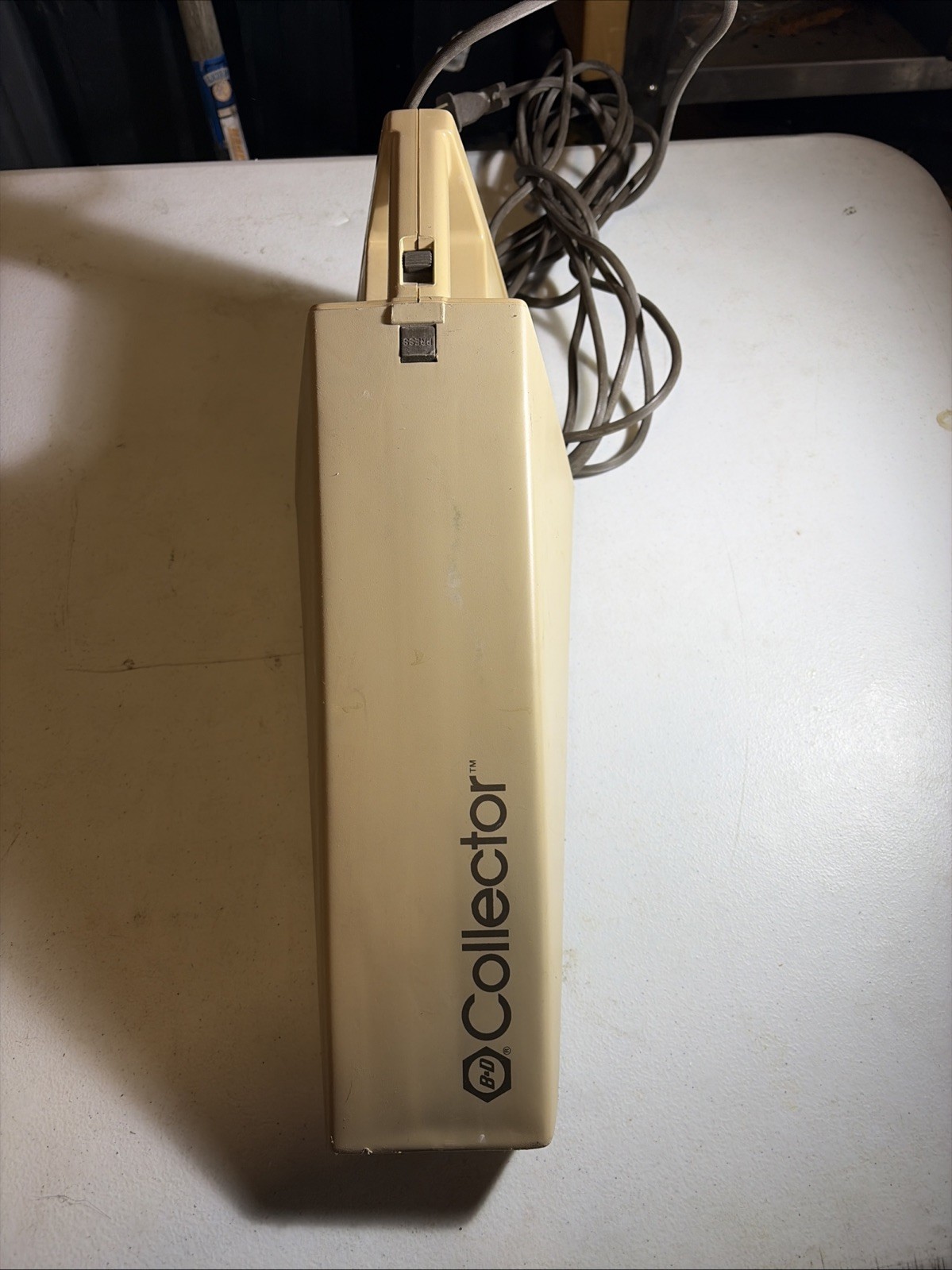 Vtg Black & Decker Collector hand-held Vac Dustbuster WORKS catalog 9375