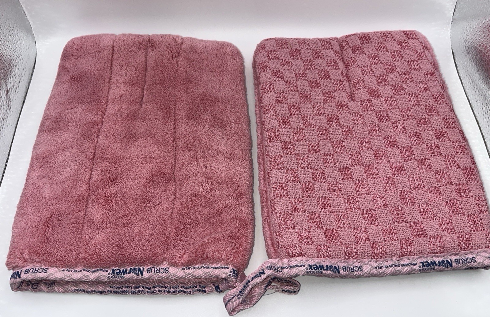 Norwex Bathroom Scrub Mitt in Pink 709000 ● 2-Pack! New Open Box