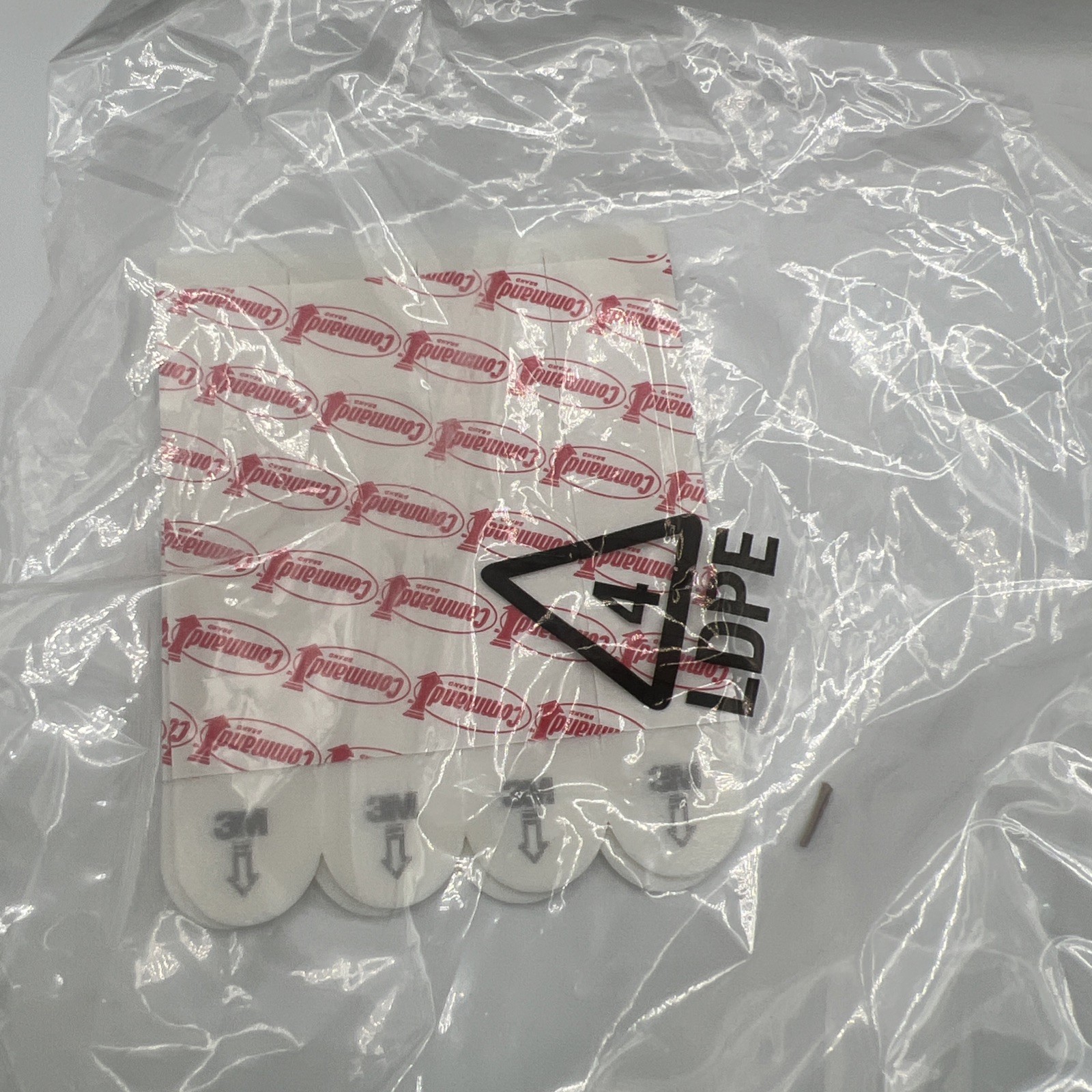 Command Large Wire Hooks, 4 Hooks, 8 Command Strips, Holds up to 5 lb,