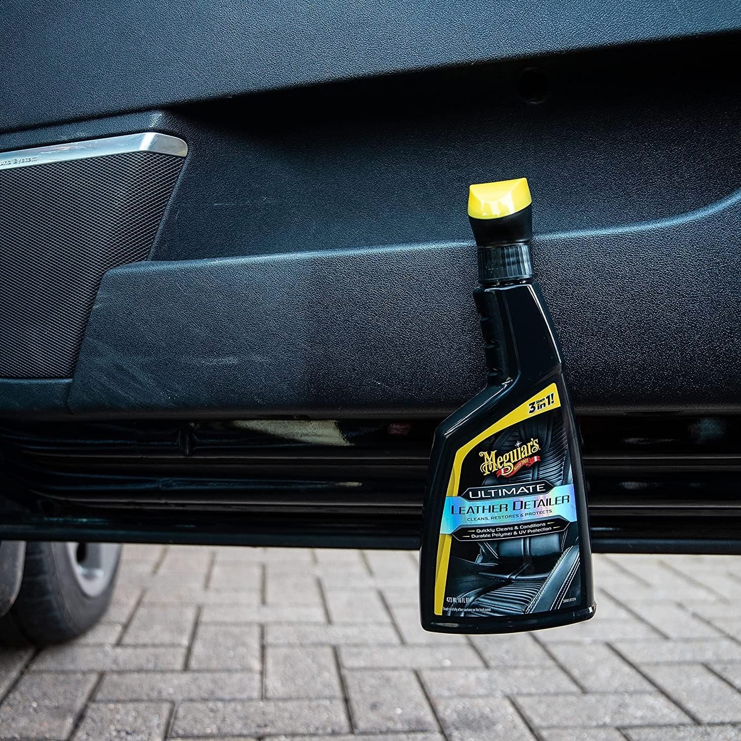 Meguiar’s Ultimate Leather Detailer, Cleans, Conditions & Protects Car Leather