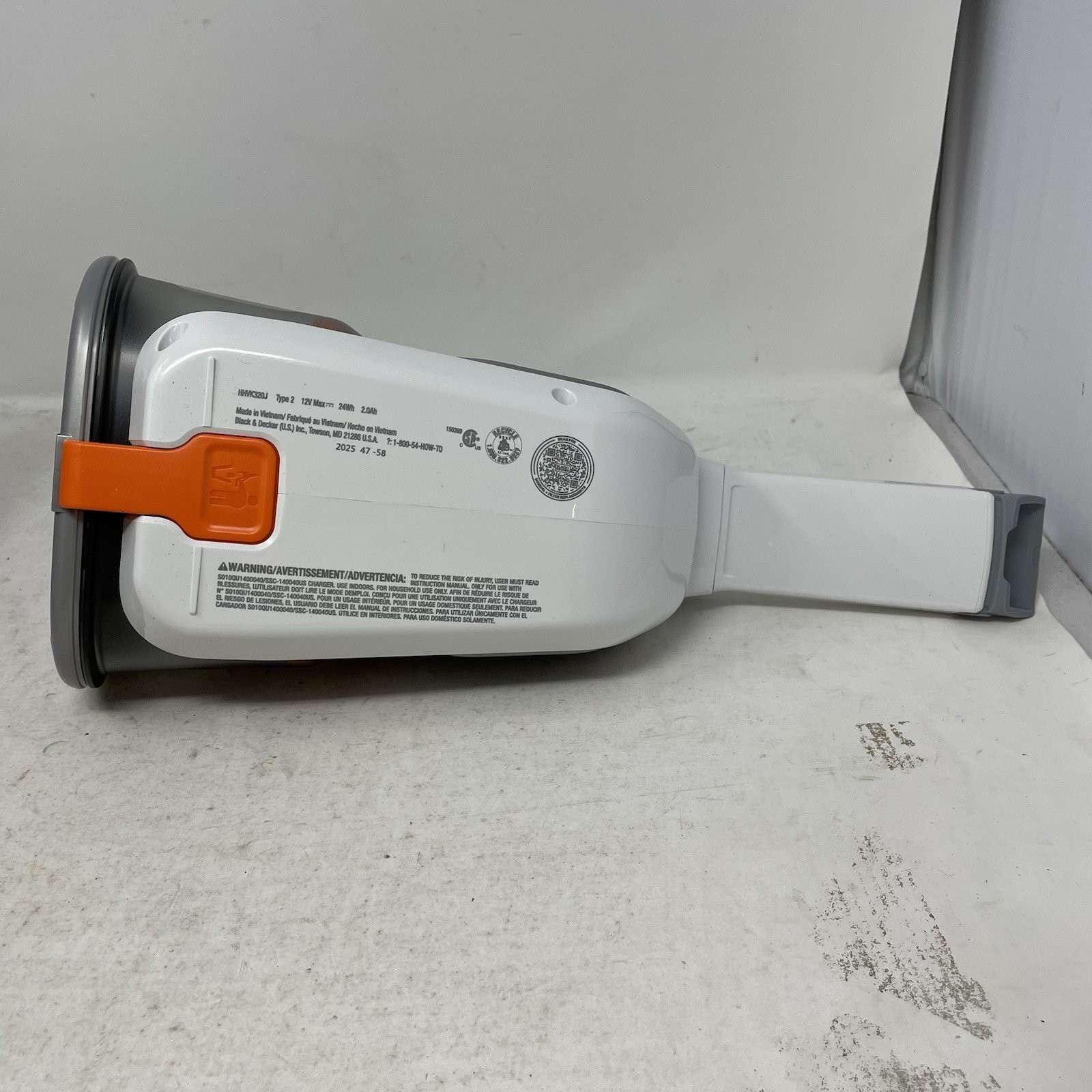 Black+Decker White Handheld Vacuum Cleaner HHVK320J10 *No Charger*